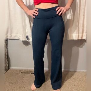 Green/blue fleece lined flare legging